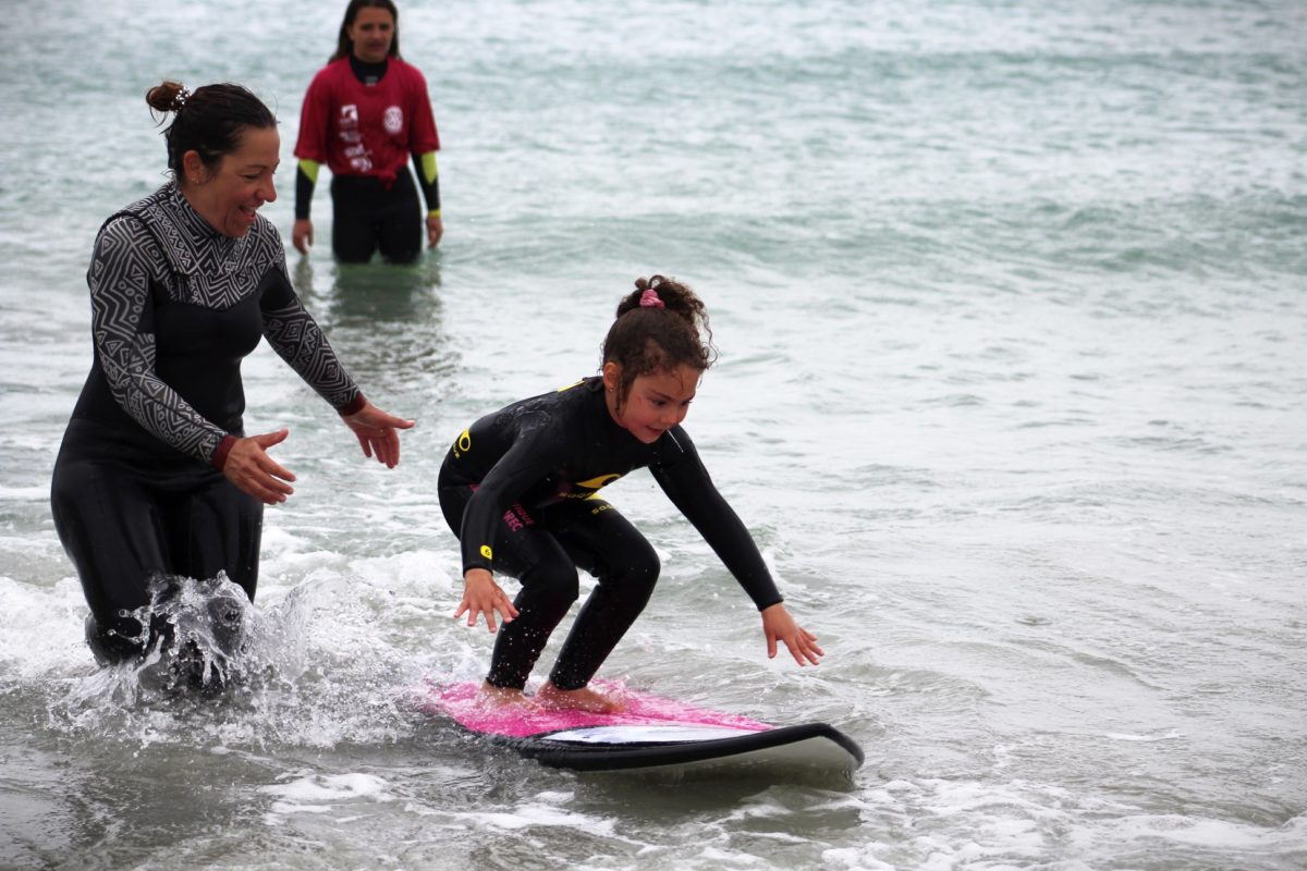 Surfez-les-filles-SCWAL-Perros-Guirec-26-mai-2019-1200x800.jpg