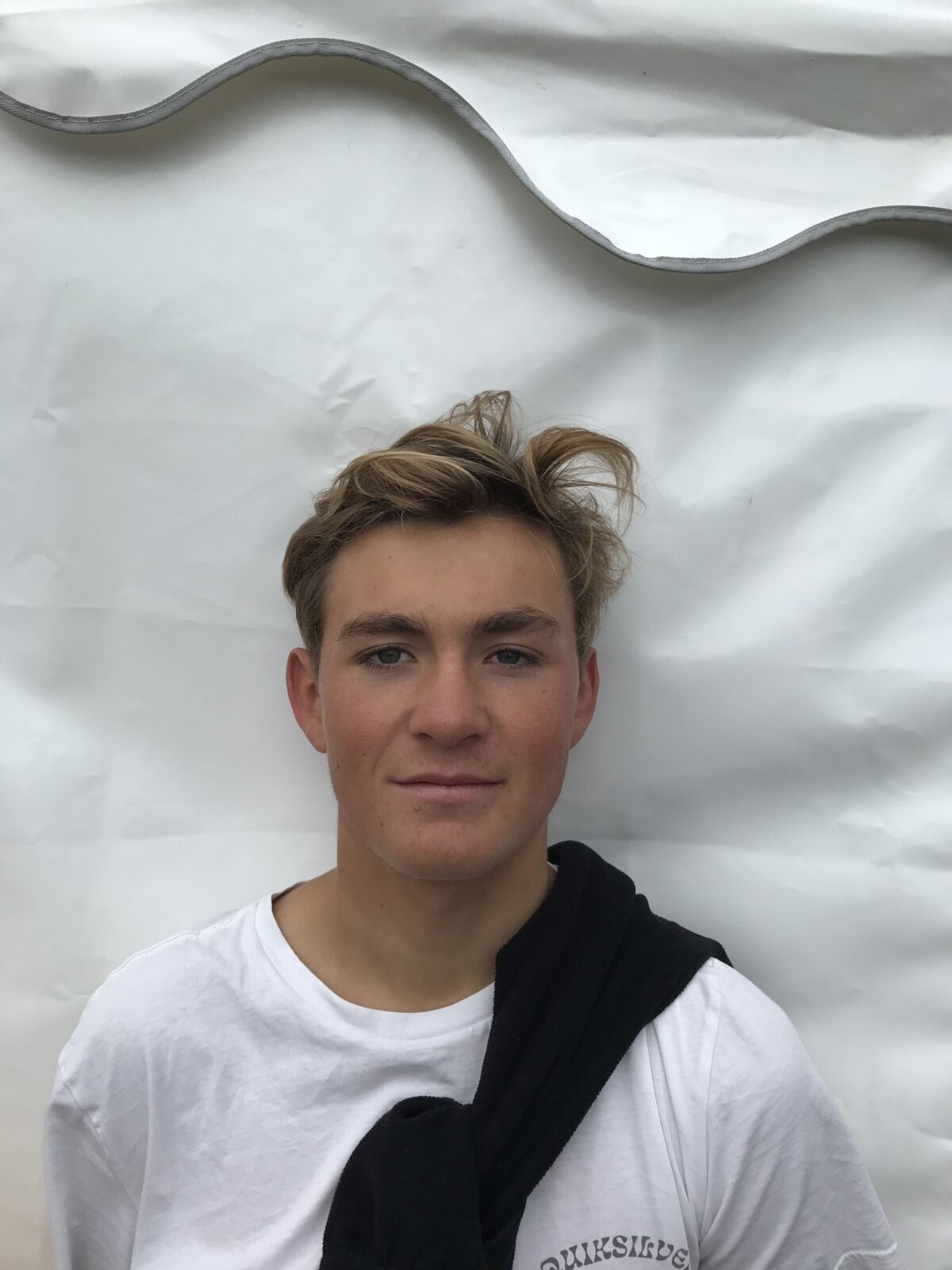 http://www.ligue-bretagne-surf.bzh/wp-content/uploads/2023/06/Jules-Guillet-1200x1600.jpeg