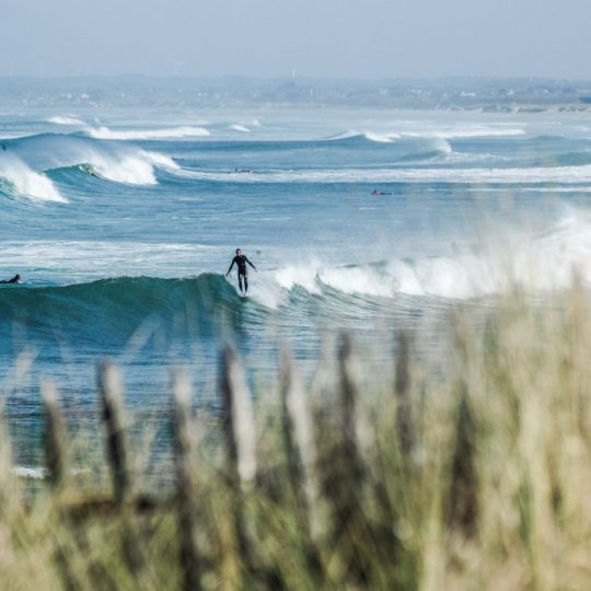 https://www.ligue-bretagne-surf.bzh/wp-content/uploads/2018/04/Nose-ride-La-Torche-540x540.jpg