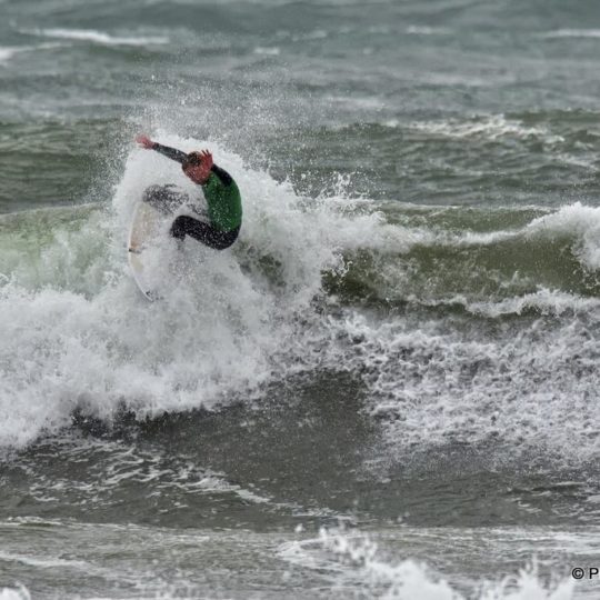 https://www.ligue-bretagne-surf.bzh/wp-content/uploads/2019/03/53001558_2166423046726476_8994253488871440384_o-1-540x540.jpg