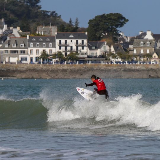 https://www.ligue-bretagne-surf.bzh/wp-content/uploads/2019/03/53006811_1674761972668959_6918001035956977664_o-1-540x540.jpg