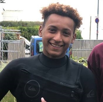 https://www.ligue-bretagne-surf.bzh/wp-content/uploads/2021/01/Enzo-Vildina.jpg
