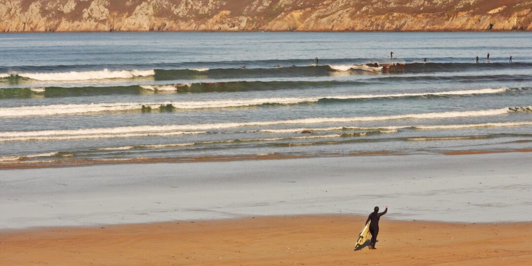 https://www.ligue-bretagne-surf.bzh/wp-content/uploads/2025/06/WestSUPSurf3-1080x540.jpg